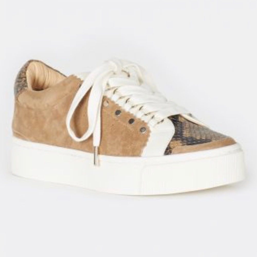Joie Sneaker
